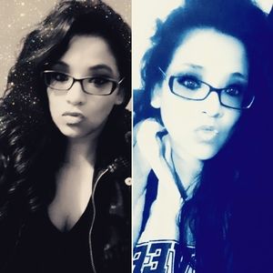 Meet your Posher, Corina